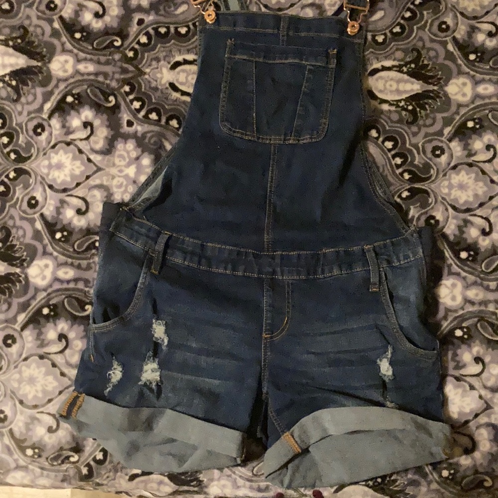 Maternity overalls super cute!!